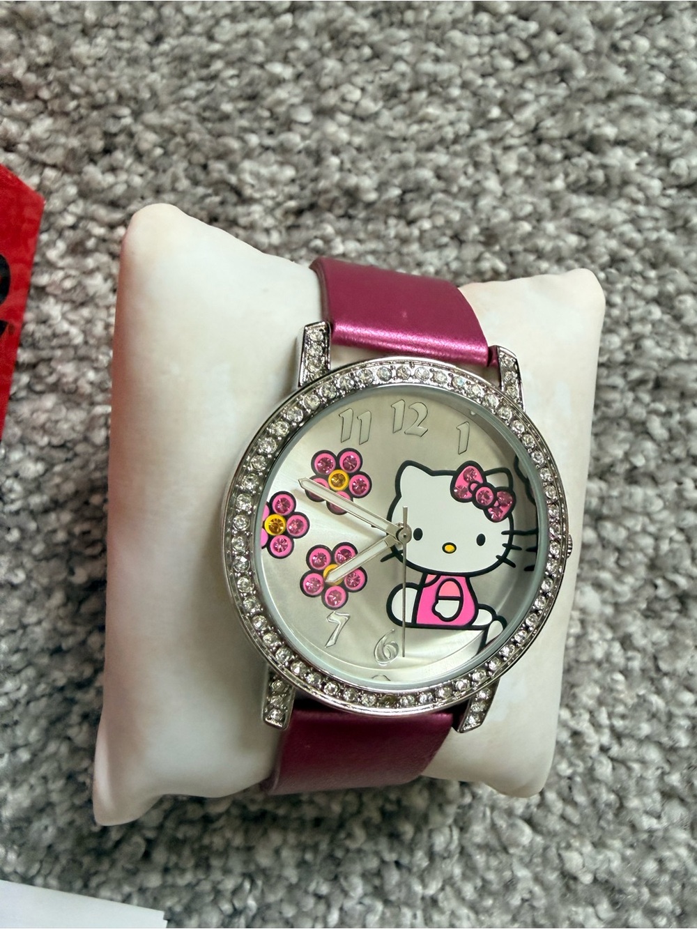 Hello Kitty Rhinestone Watch – Excellent Condition in Original Box - Picture 5 of 6